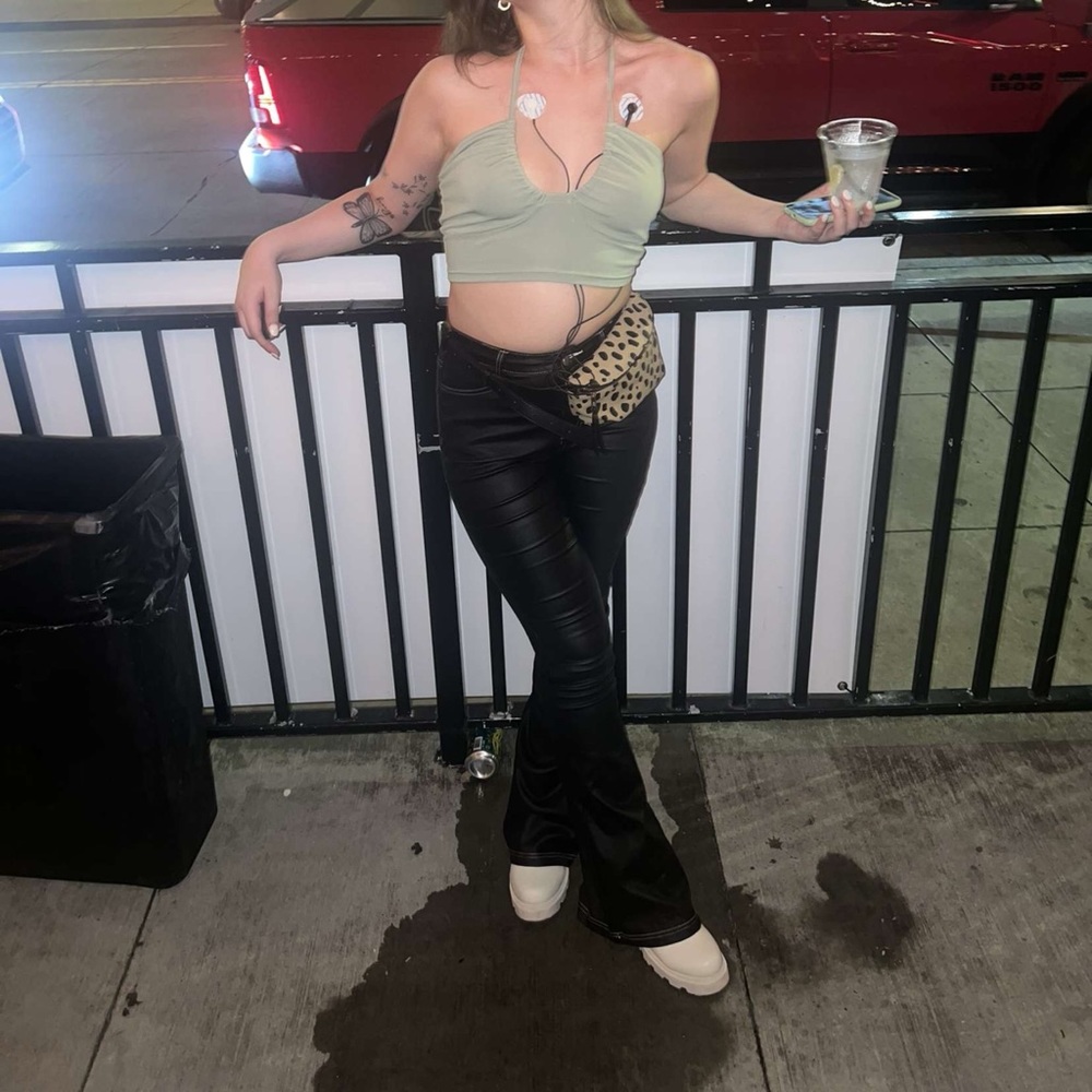 🖤BLACK PLEATHER FLARE JEANS🖤